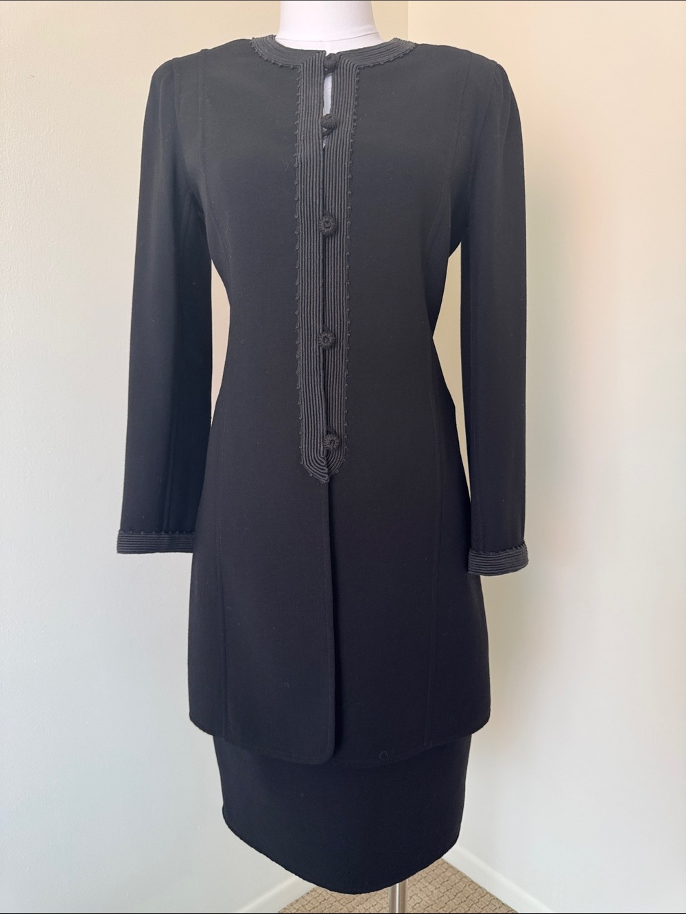 Vintage Oscar de la Renta Black Wool Passementerie Soutache Skirt Suit 6